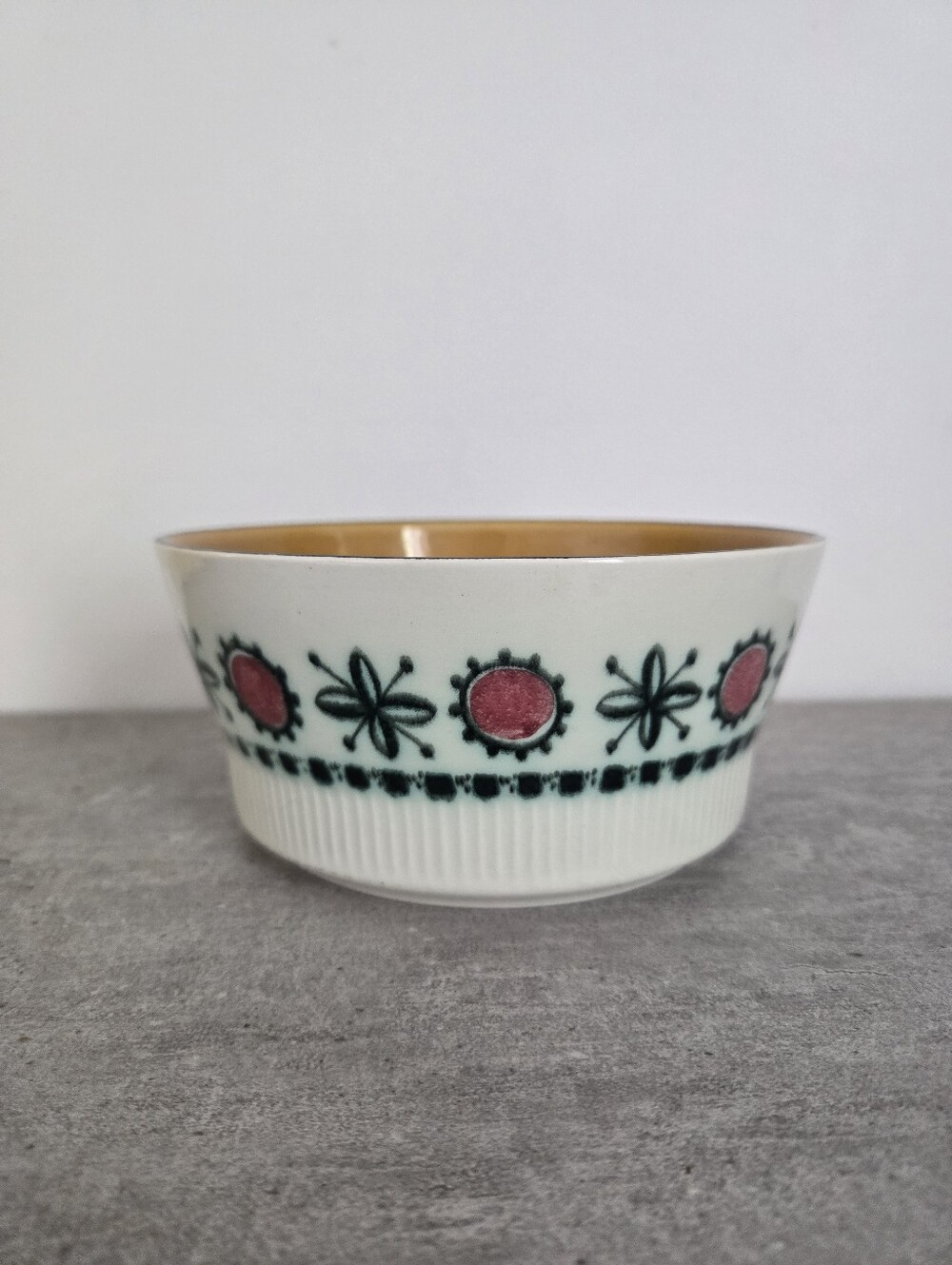 MCM Koninklijeke Goedwaagen Holland Hoogwaardig Bowl